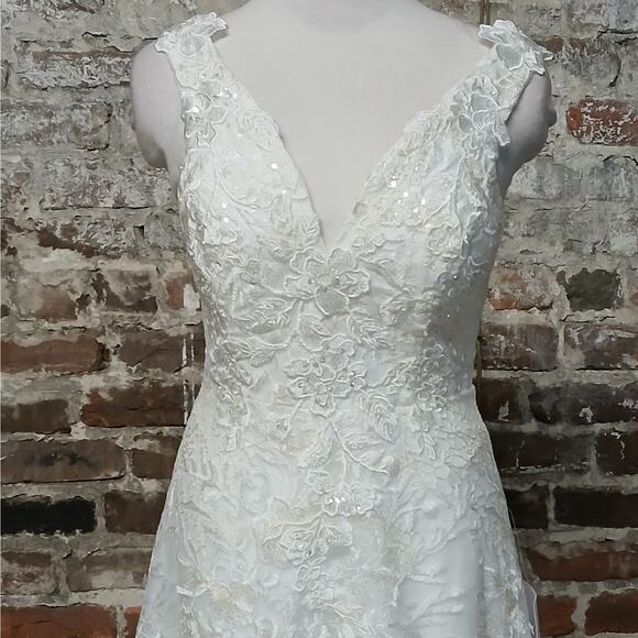 Lulus Bridal Wedding Gown Dress Size Small White Embroidered Beaded Sleeveless - Picture 6 of 14